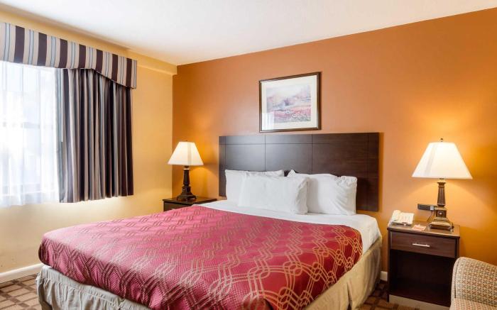 Howard Johnson by Wyndham Malden Boston Area
