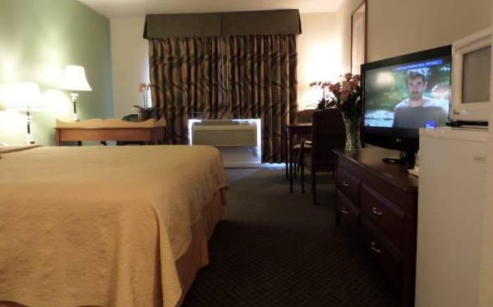 Quality Inn & Suites Tulare