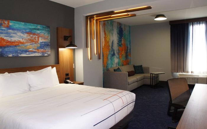 La Quinta Inn & Suites by Wyndham College Station North