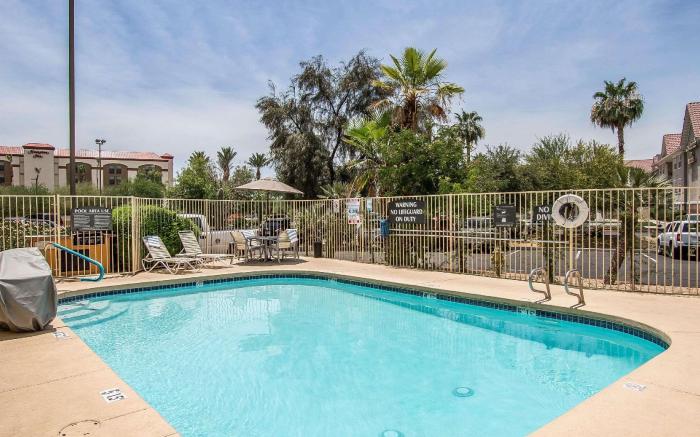 Comfort Suites Peoria Sports Complex