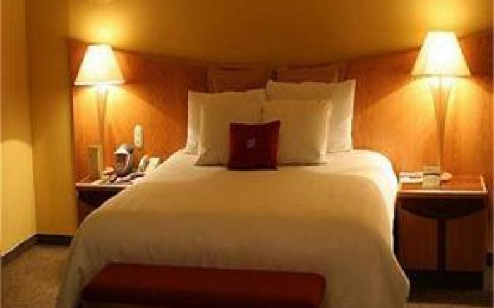 Crowne Plaza Toluca - Lancaster By IHG