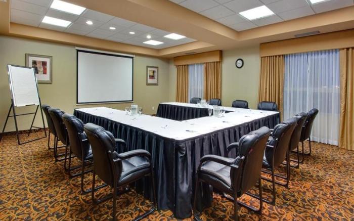 Holiday Inn Express Hotel & Suites Sherwood Park-Edmonton Area By IHG