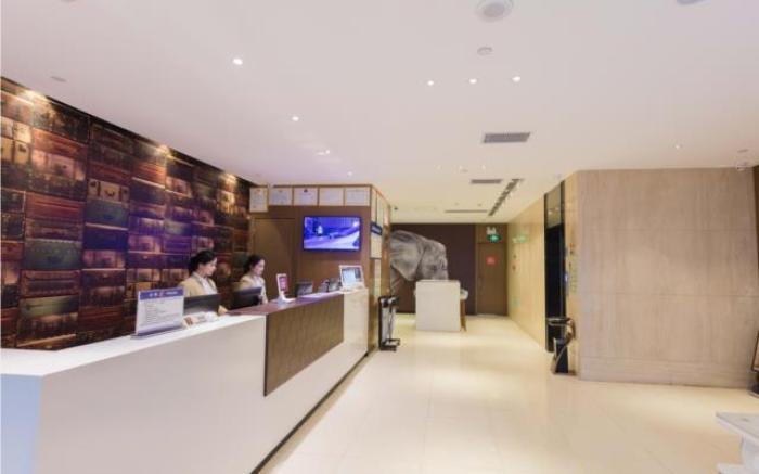 JTOUR Inn Guigang Life Port High-speed Railway Station