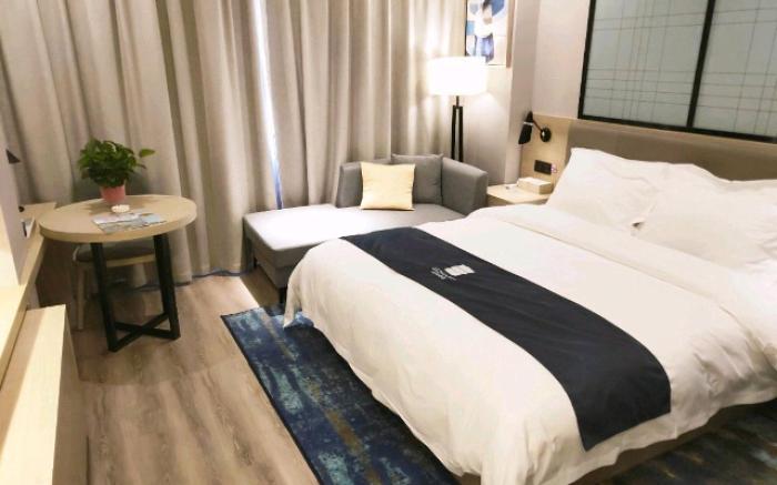 Echarm Hotel Yingshang High-speed Railway Station Wuzhou Wanhui Plaza