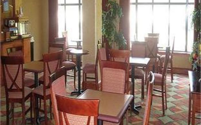 Holiday Inn Express Hotel & Suites Forest By IHG