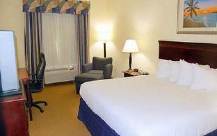Holiday Inn Express Hotel & Suites Panama City-Tyndall By IHG