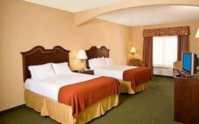 Holiday Inn Express & Suites San Antonio South By IHG