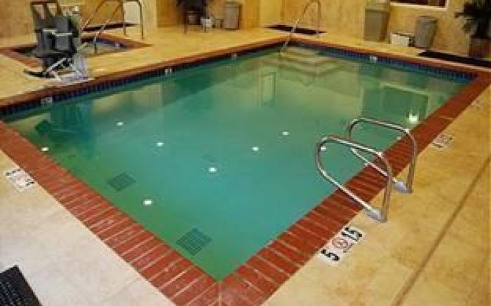 Holiday Inn Express Hotel & Suites Lincoln-Roseville Area By IHG
