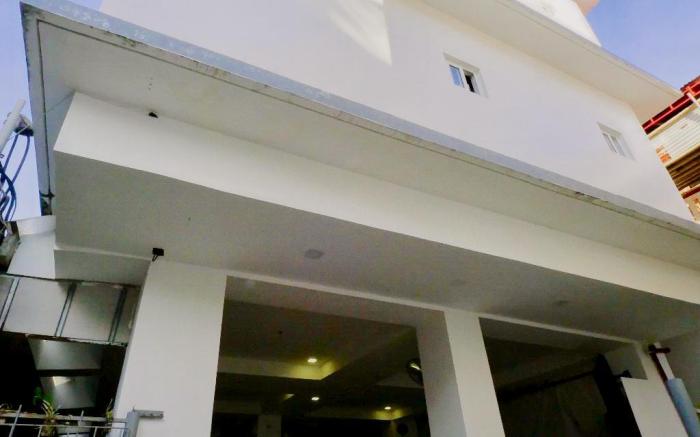 Deluxe Ensuite by Mirage Suites Hotel