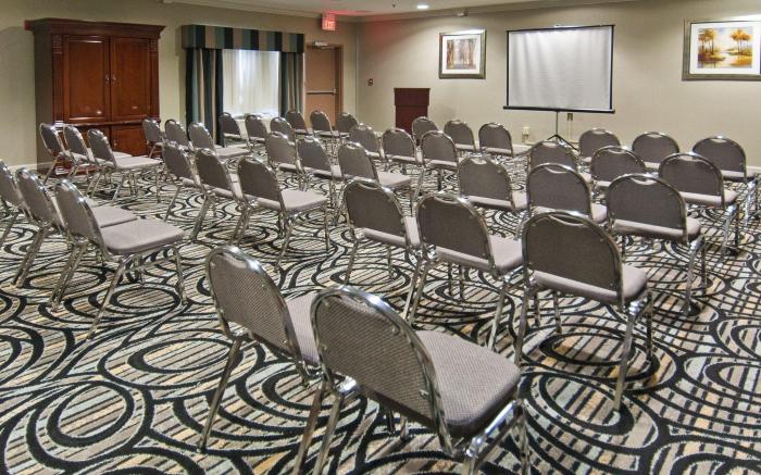 Holiday Inn Express Hotel and Suites Lake Charles By IHG