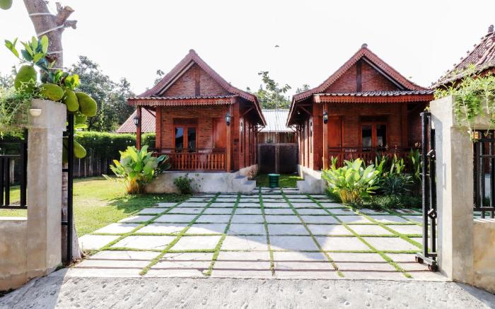 Omah Teras Bata Guesthouse