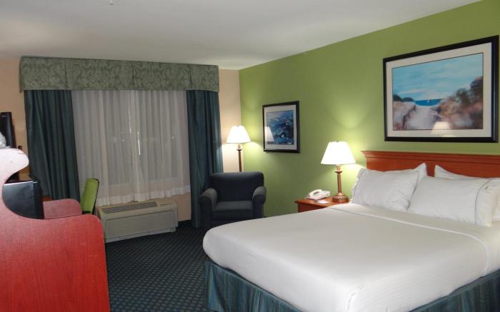 Holiday Inn Express Hotel & Suites Salisbury - Delmar By IHG