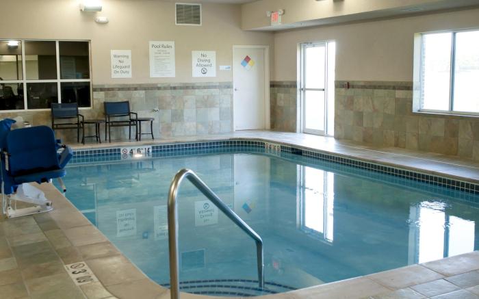 La Quinta Inn & Suites by Wyndham Ankeny IA / Des Moines IA