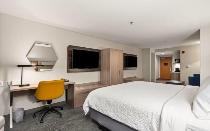 Holiday Inn Express Hotel & Suites Lincoln-Roseville Area By IHG