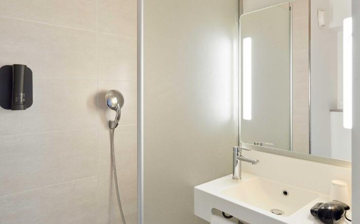 B&B Hotel Paris Romainville Noisy-le-Sec