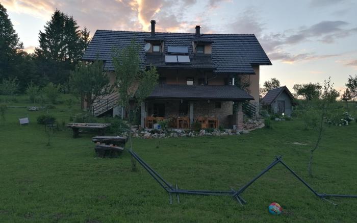 House Izvor