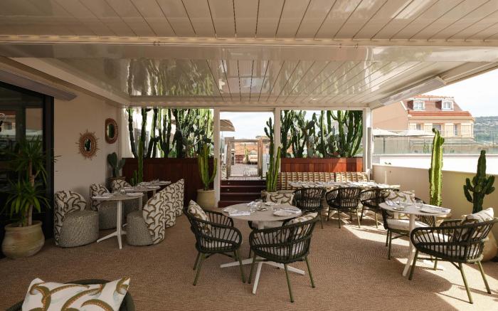Five Seas by Inwood Hotels