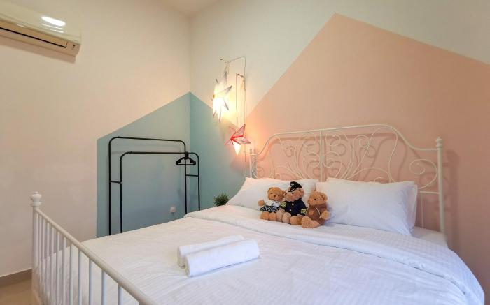 Manhattan Austin Heights Bear Suite by Nest Home