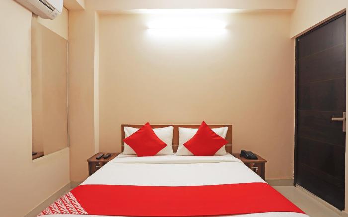 Hotel O Lal Residency