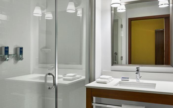 Four Points by Sheraton Fargo Medical Center