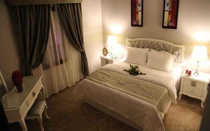 Land Beach Al Aqiq