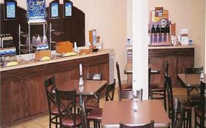 Holiday Inn Express Hotel & Suites Maryville By IHG