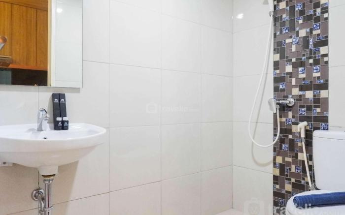 Studio Apartment at Supermall Mansion By Travelio