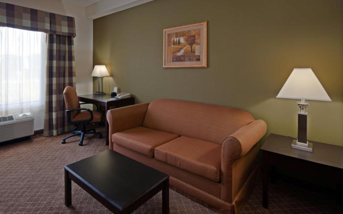 Holiday Inn Express Hotel & Suites- Gadsden