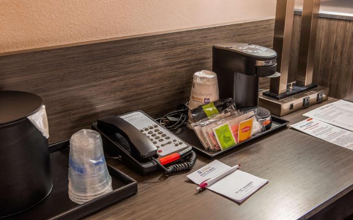 Best Western Plus Bradenton Hotel & Suites