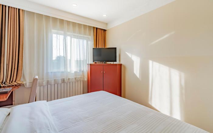 GreenTree Inn Beijing Guangmingqiao Hotel
