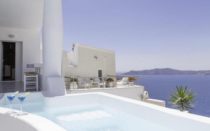 Trieris Villa & Suites