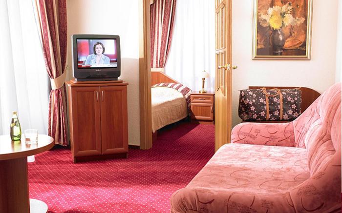 Ukraina Hotel