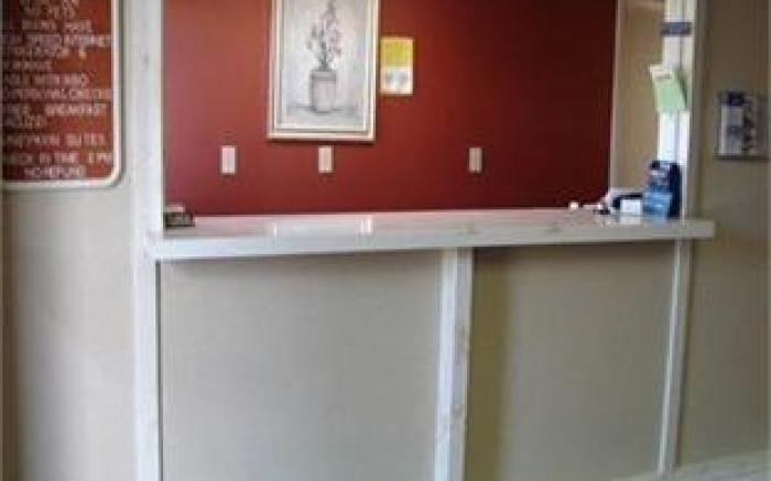 Royal Inn - Anniston