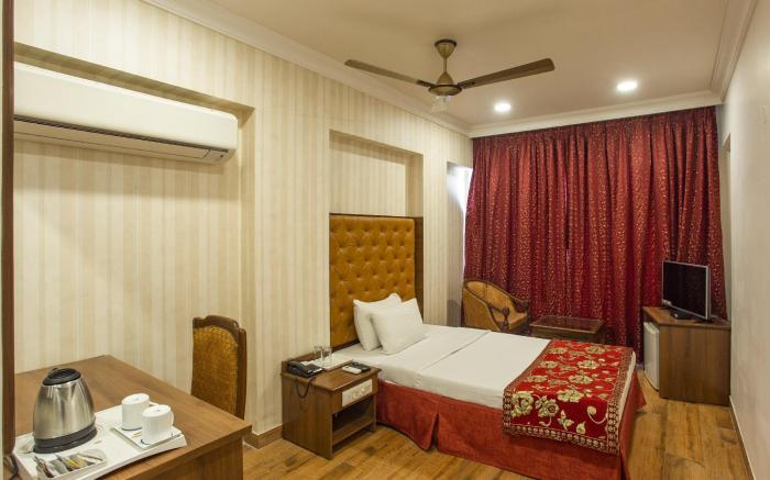 Hotel The Grand Regency