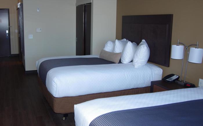 Best Western Plus Lacombe Inn Suites