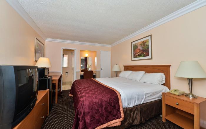 Econo Lodge Oakland Lake Merritt Area