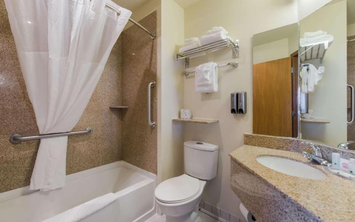 Quality Inn & Suites Red Wing