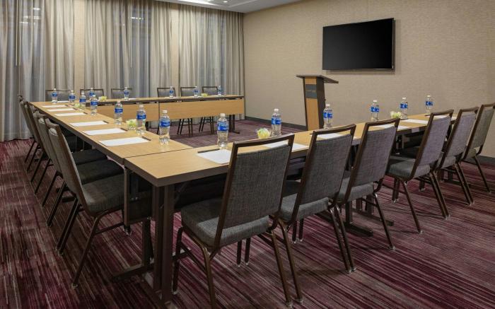 Courtyard by Marriott Cincinnati Mason