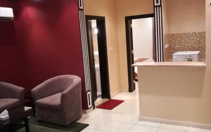 Leen Aparthotel