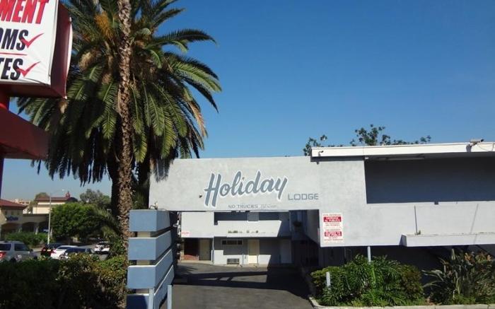 Holiday Lodge