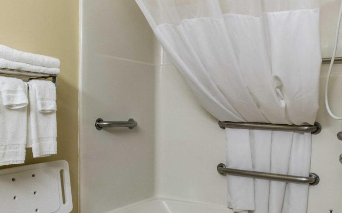 Quality Suites Near West Acres