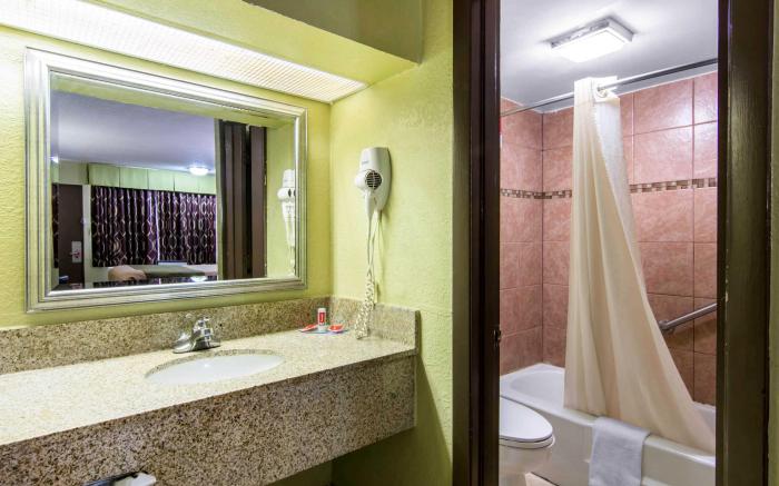 Econo Lodge Weldon - Roanoke Rapids