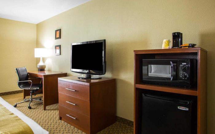 Comfort Inn & Suites Springfield I-44