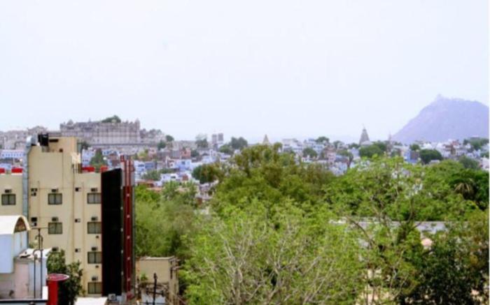 Hotel Krishna Palace