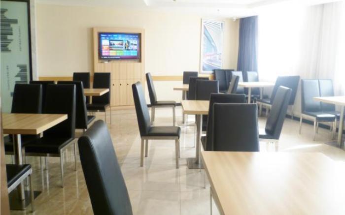 City Comfort Inn Jingmen Zhongxiang Chengtian Huafu