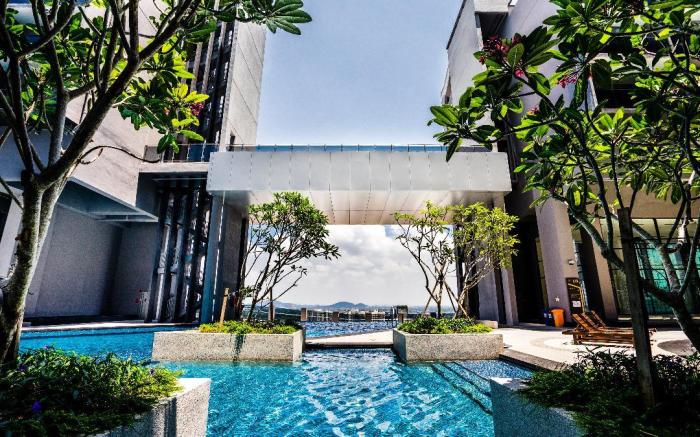 Imperio Residence with Private Bathtub by Lets Stay