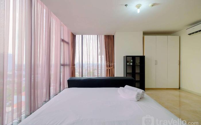 Relaxing 1BR Apt at L'Avenue Pancoran By Travelio