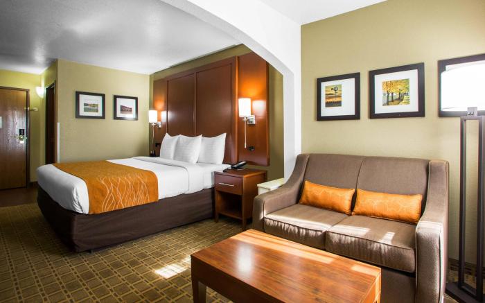 Comfort Inn & Suites Springfield I-44
