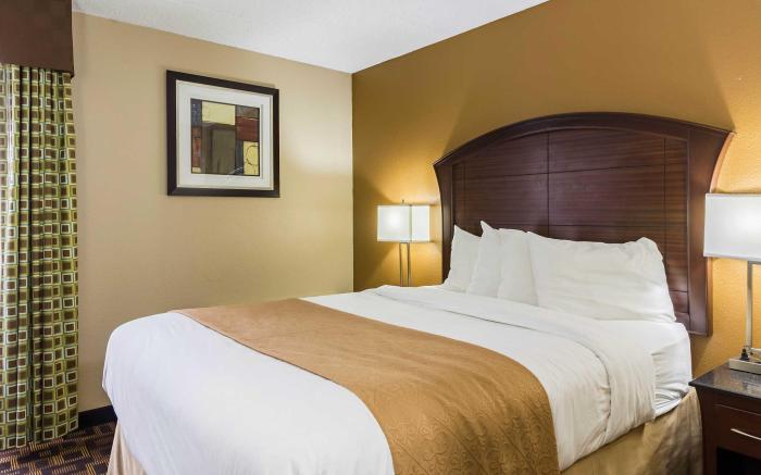 Quality Inn & Suites Arden Hills - Saint Paul North