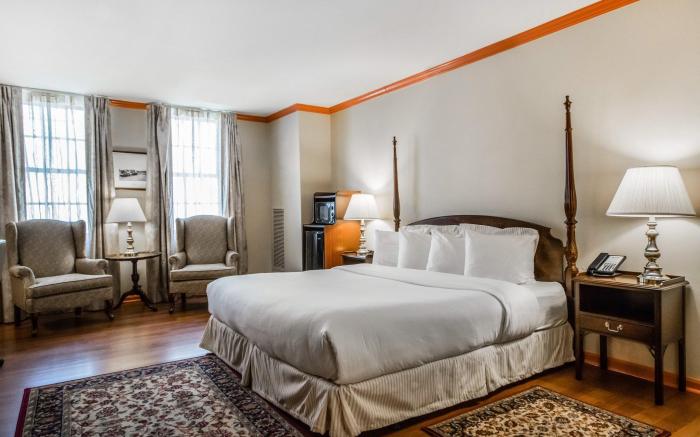 The William Fell Baltimore, Tapestry Collection by Hilton